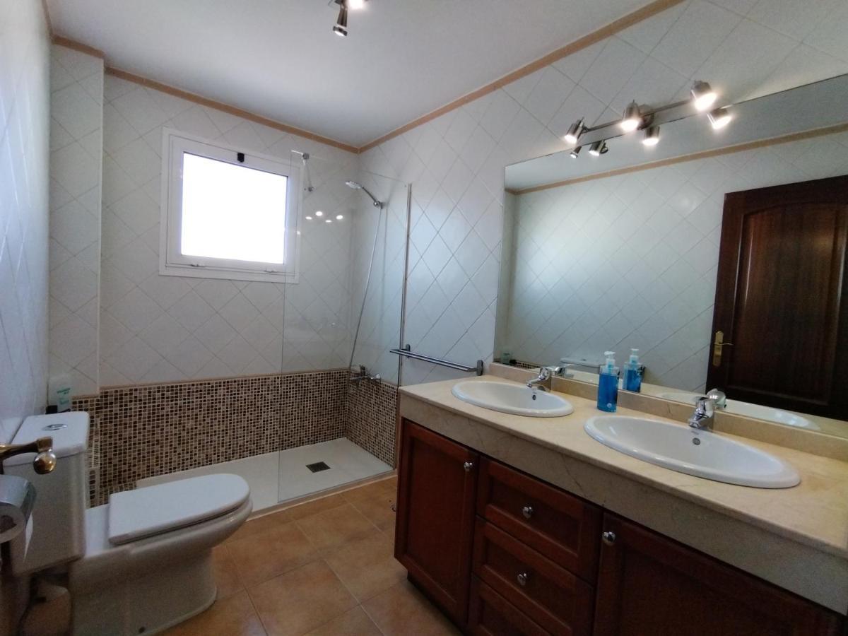Mandala Apartment Tías Екстериор снимка